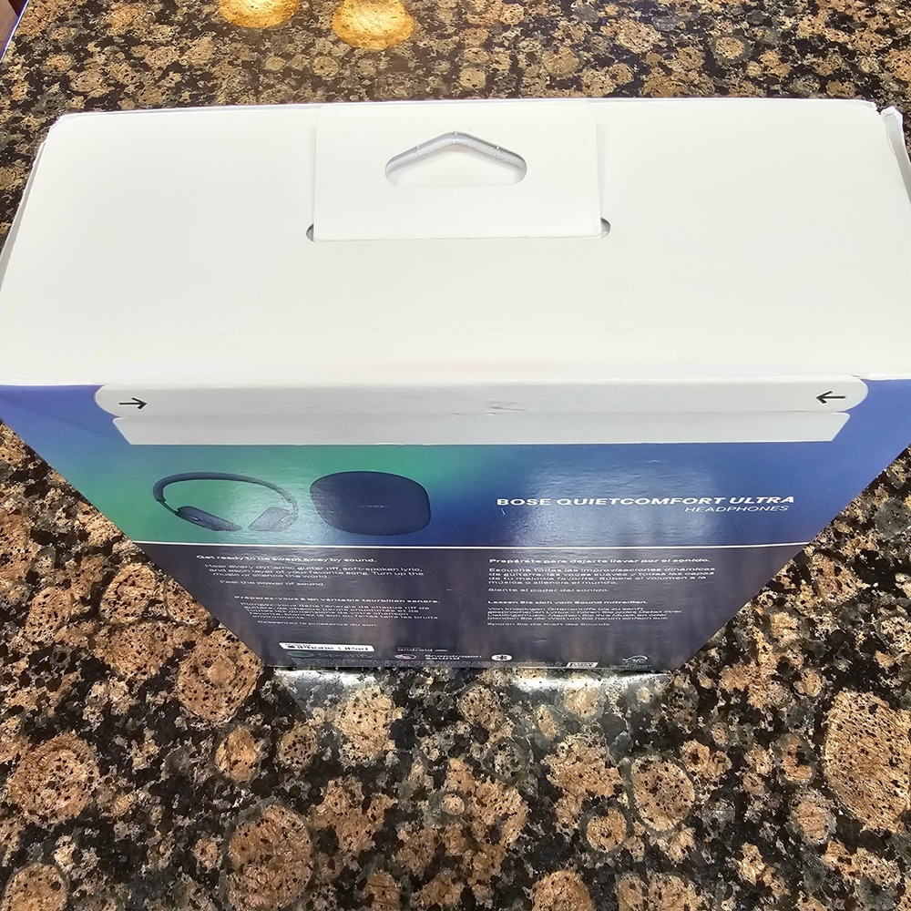 New! Bose QuietComfort ULTRA Noise Cancelling Bluetooth Wireless Headphones Blue - Picture 8 of 10